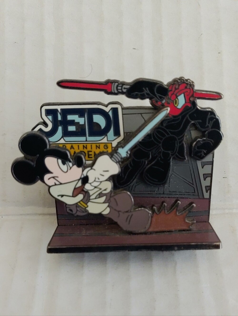 Disney Mickey's Pin Odyssey Jedi Mickey vs Darth Donald DIORAMA PIN
